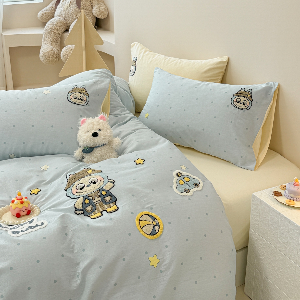 91家纺网 家纺一手货源 找家纺 呗旺鹿 2025新款全棉大眼娃娃毛巾绣四件套 小汽车大眼娃娃