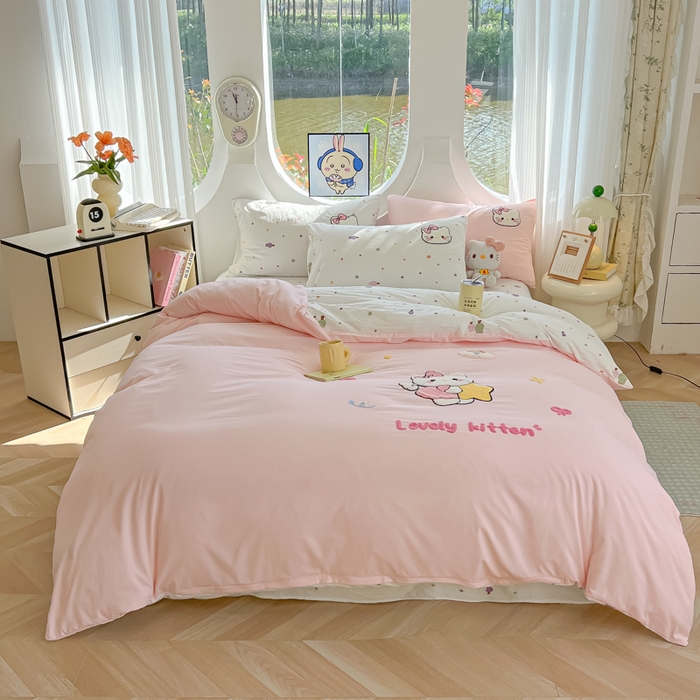 91家纺网 家纺一手货源 找家纺 罗亿家纺 2025新款110g高克重云朵棉直播热款毛巾绣四件套 星星粉kt