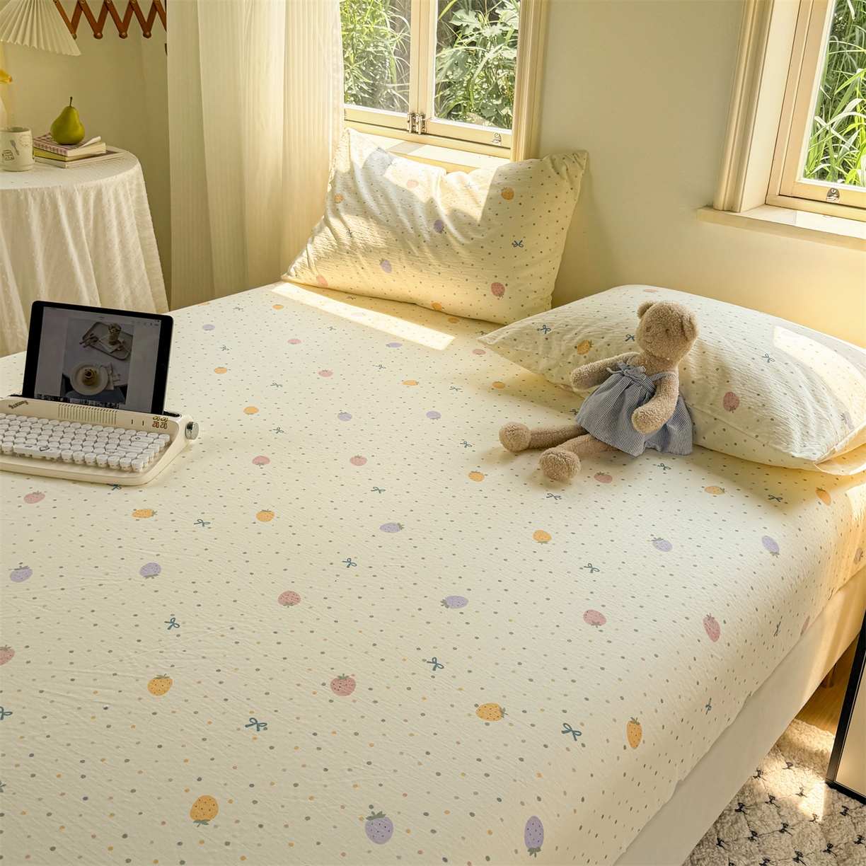 91家纺网 家纺一手货源 找家纺 多品家纺 2025新款超柔云感双层纱水洗棉单品床笠 五彩草莓