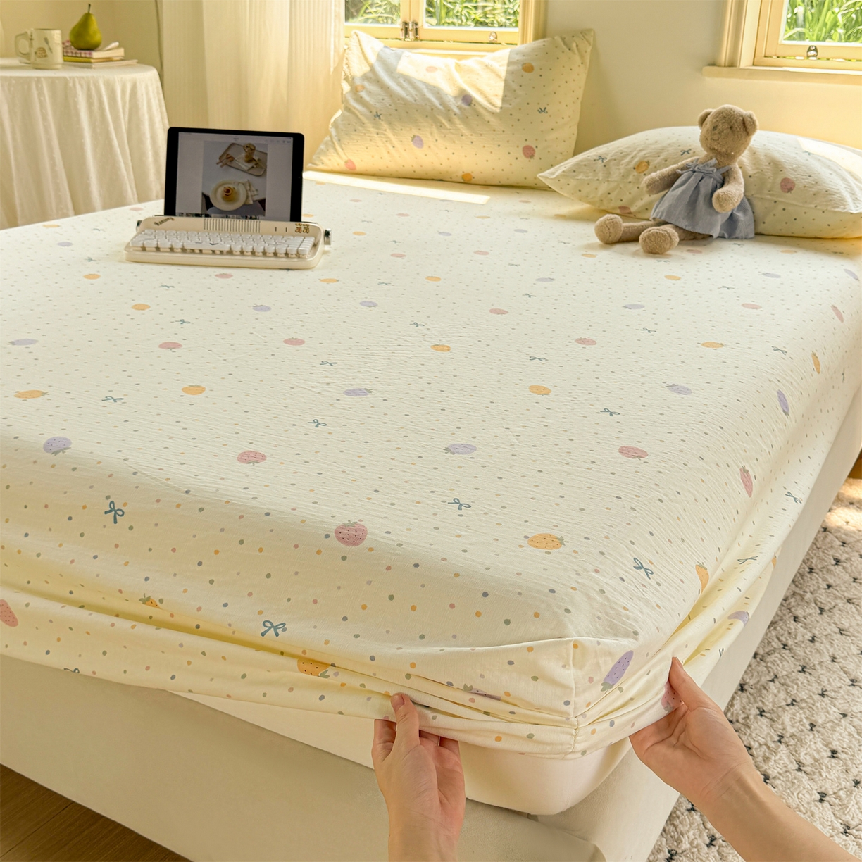 91家纺网 家纺一手货源 找家纺 多品家纺 2025新款超柔云感双层纱水洗棉单品床笠 五彩草莓