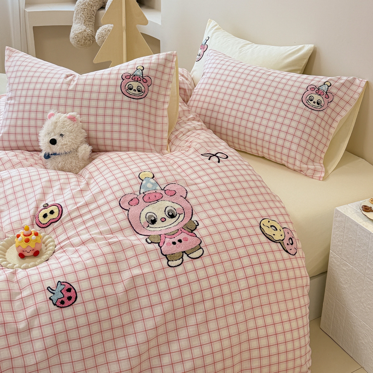 91家纺网 家纺一手货源 找家纺 （总）呗旺鹿 2025新款全棉大眼娃娃毛巾绣四件套