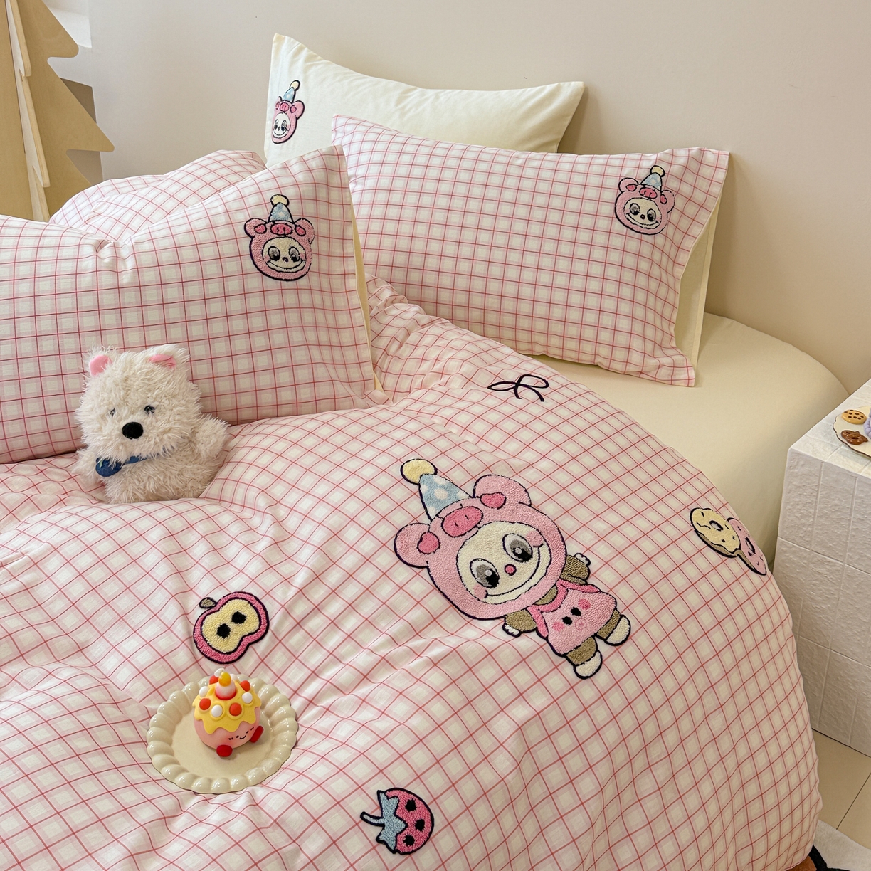 91家纺网 家纺一手货源 找家纺 （总）呗旺鹿 2025新款全棉大眼娃娃毛巾绣四件套