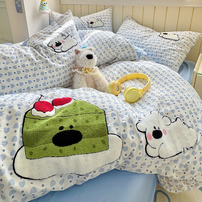 91家纺网 家纺一手货源 找家纺 罗亿家纺 2025新款110g高克重云朵棉直播热款毛巾绣四件套 抹茶蛋糕狗