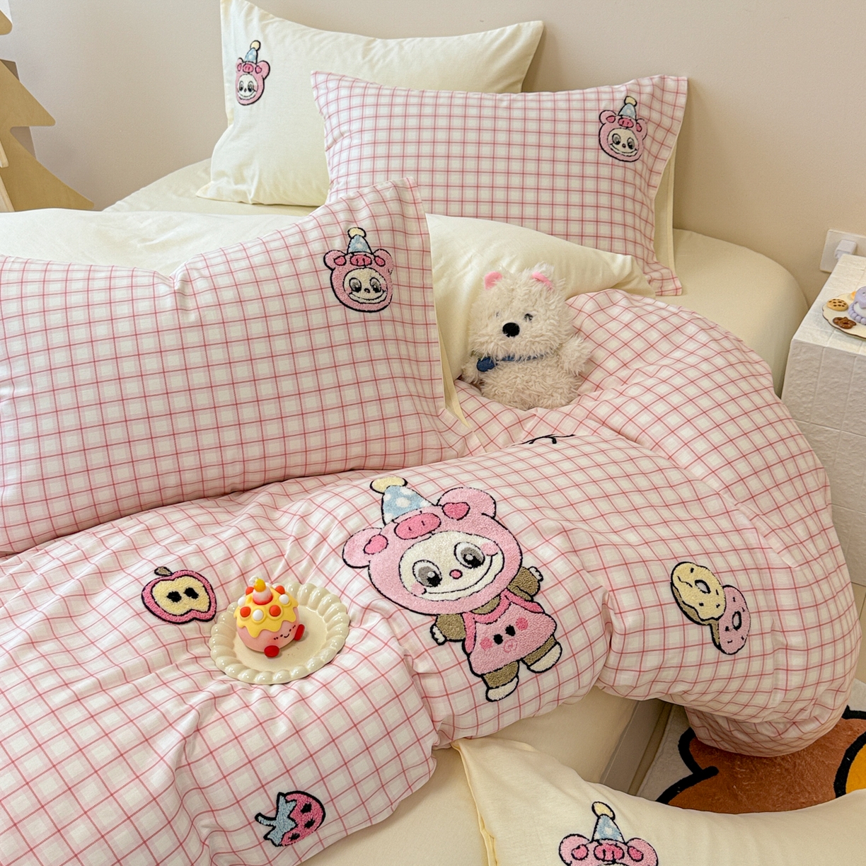 91家纺网 家纺一手货源 找家纺 （总）呗旺鹿 2025新款全棉大眼娃娃毛巾绣四件套