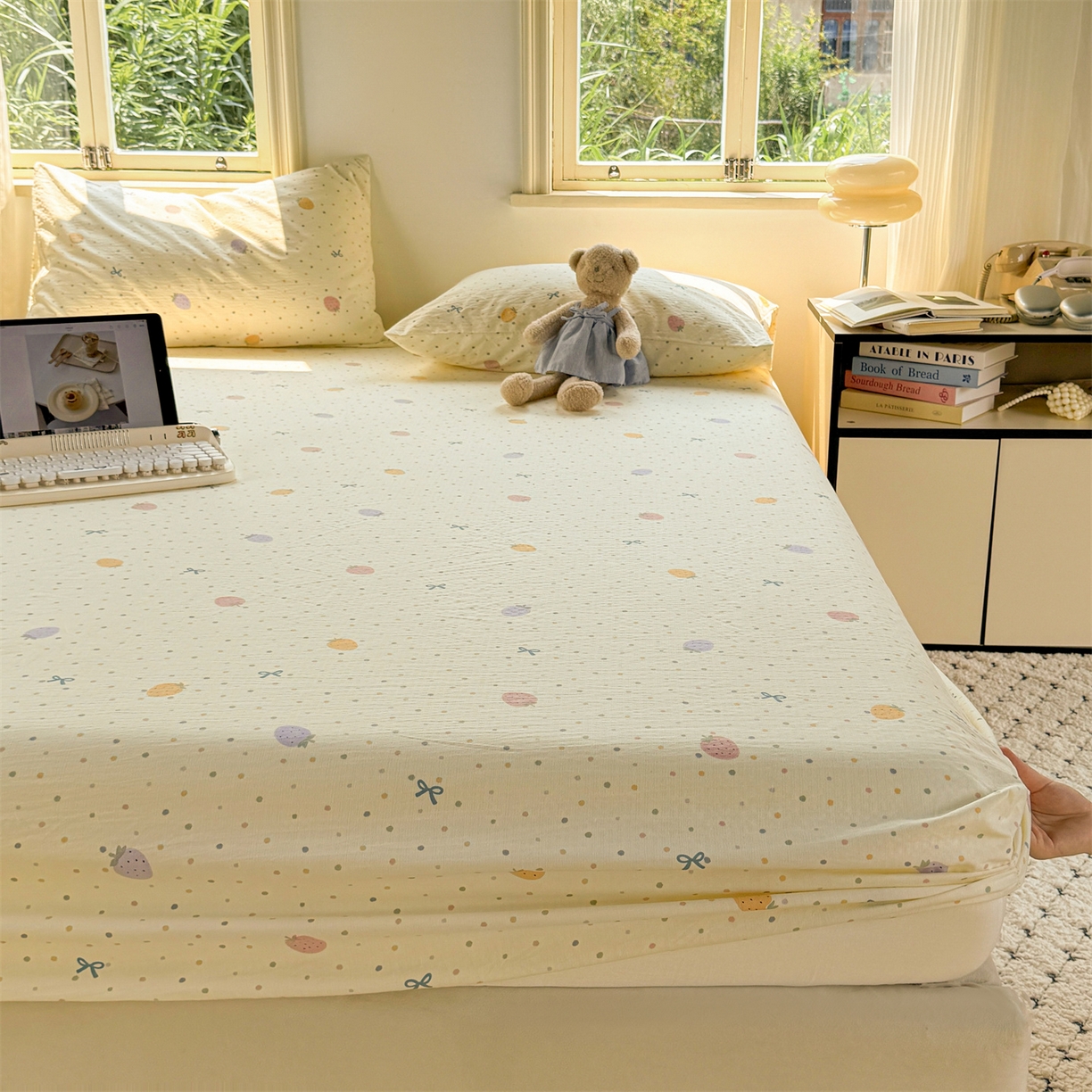 91家纺网 家纺一手货源 找家纺 多品家纺 2025新款超柔云感双层纱水洗棉单品床笠 五彩草莓