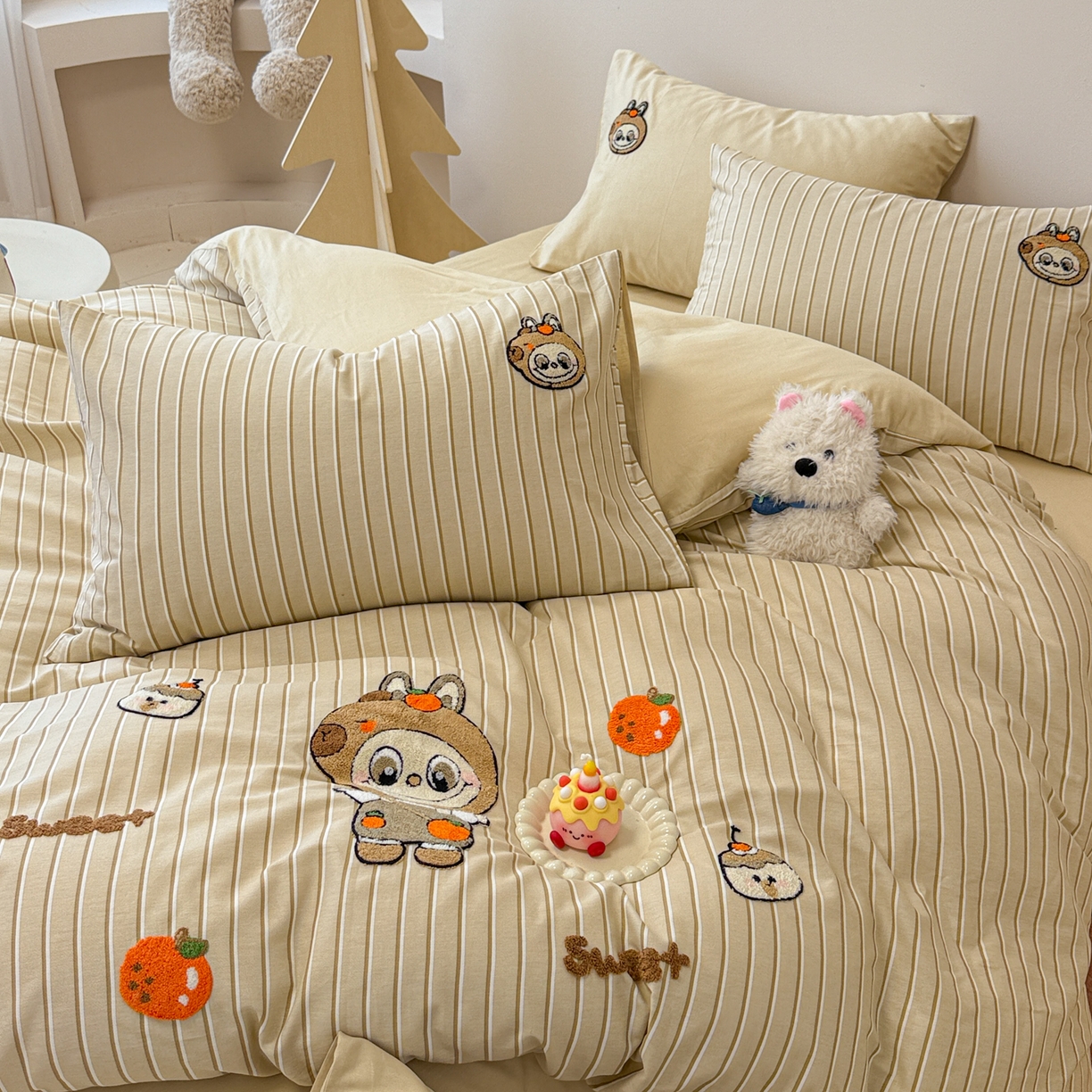 91家纺网 家纺一手货源 找家纺 呗旺鹿 2025新款全棉大眼娃娃毛巾绣四件套 卡皮巴拉大眼娃娃