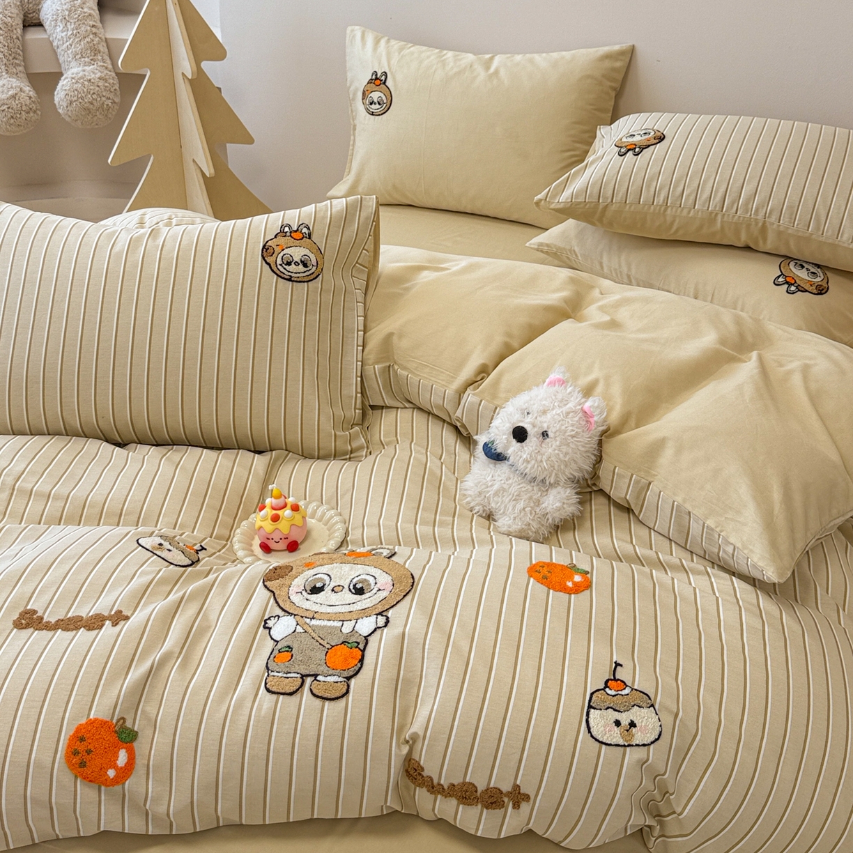 91家纺网 家纺一手货源 找家纺 呗旺鹿 2025新款全棉大眼娃娃毛巾绣四件套 卡皮巴拉大眼娃娃