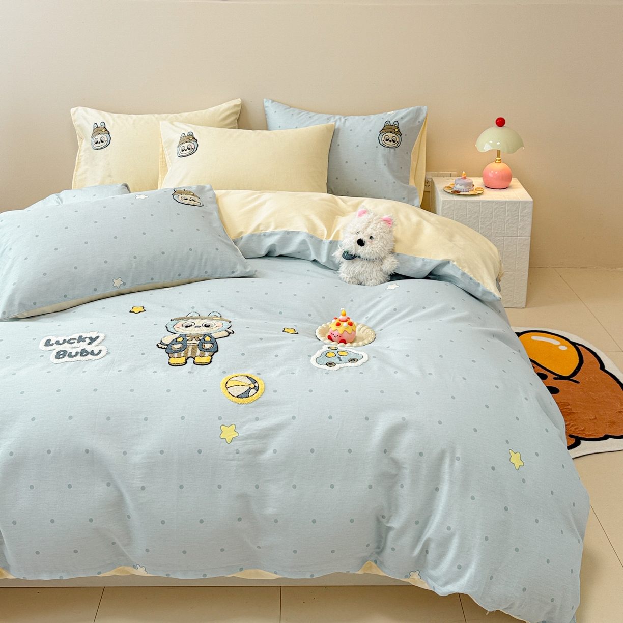 91家纺网 家纺一手货源 找家纺 呗旺鹿 2025新款全棉大眼娃娃毛巾绣四件套 小汽车大眼娃娃