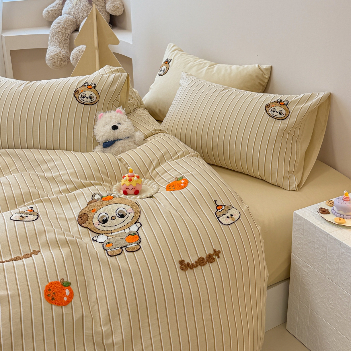 91家纺网 家纺一手货源 找家纺 呗旺鹿 2025新款全棉大眼娃娃毛巾绣四件套 卡皮巴拉大眼娃娃