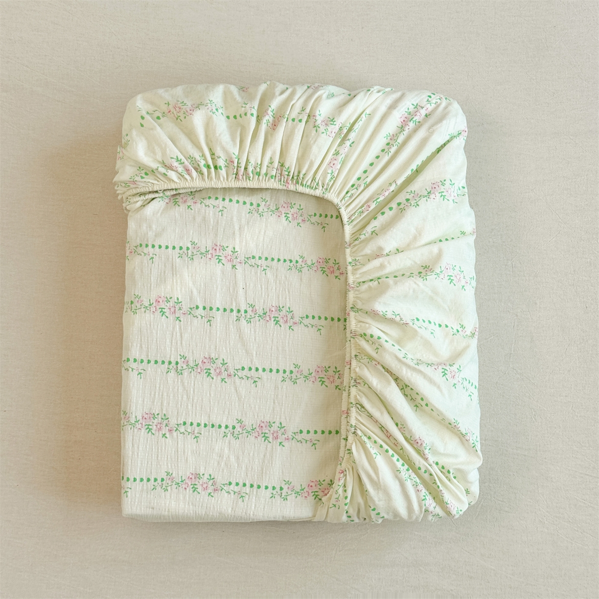 91家纺网 家纺一手货源 找家纺 多品家纺 2025新款超柔云感双层纱水洗棉单品床笠 绿藤