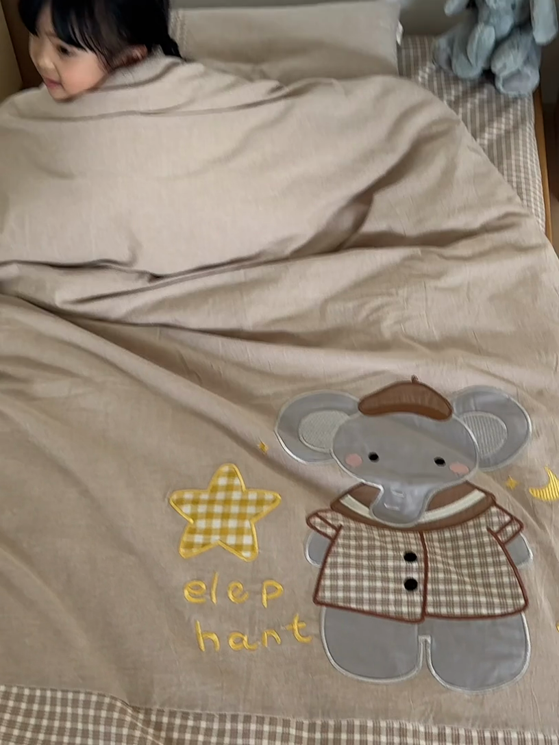 91家纺网 家纺一手货源 找家纺 荷马之梦 2025新款学院系列—A类32s水洗棉贴布绣原创卡通拼接儿童幼儿园套件 星星小象