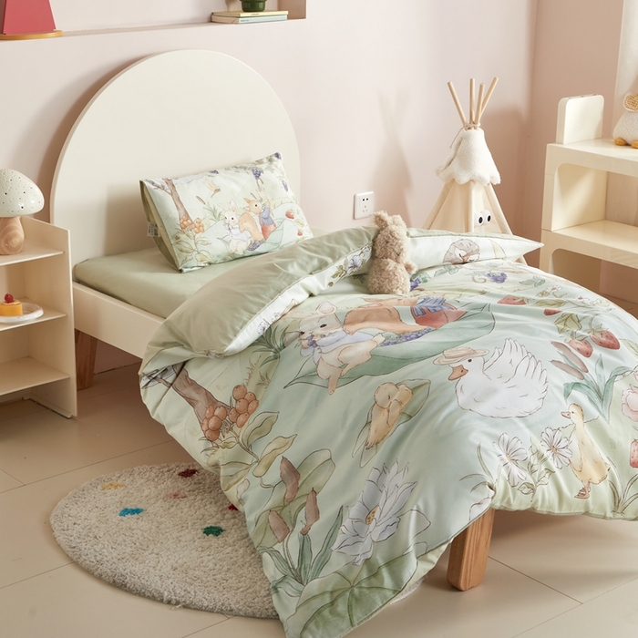 91家纺网 家纺一手货源 找家纺 荷马之梦 2025新款梦境系列—全棉40s数码印花原创手绘大版定位儿童幼儿园套件 葡萄河畔