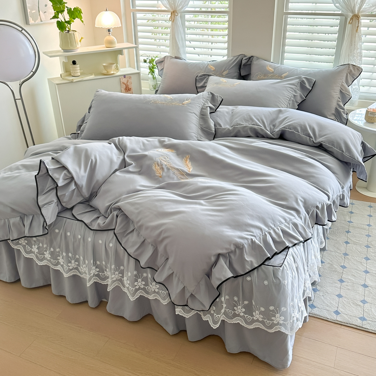 91家纺网 家纺一手货源 找家纺 柔享家（原芷澜家纺） 2025新款水洗棉磨毛系列四件套-恩格斯 浅灰+浅灰