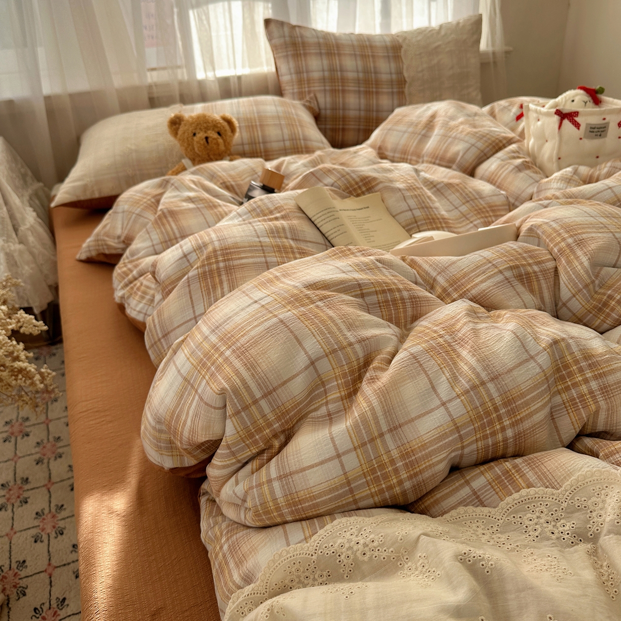 91家纺网 家纺一手货源 找家纺 顾里家纺 2025新款韩系ins复古蕾丝格纹套件四件套 安吉小姐