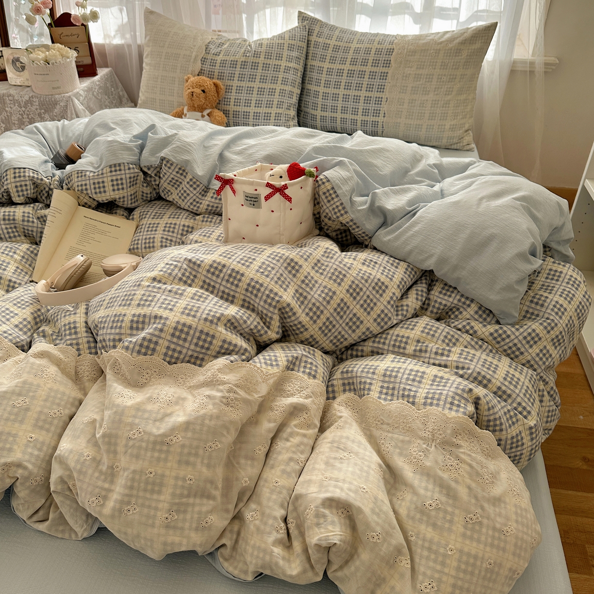 91家纺网 家纺一手货源 找家纺 顾里家纺 2025新款韩系ins复古蕾丝格纹套件四件套 甜昔美梦