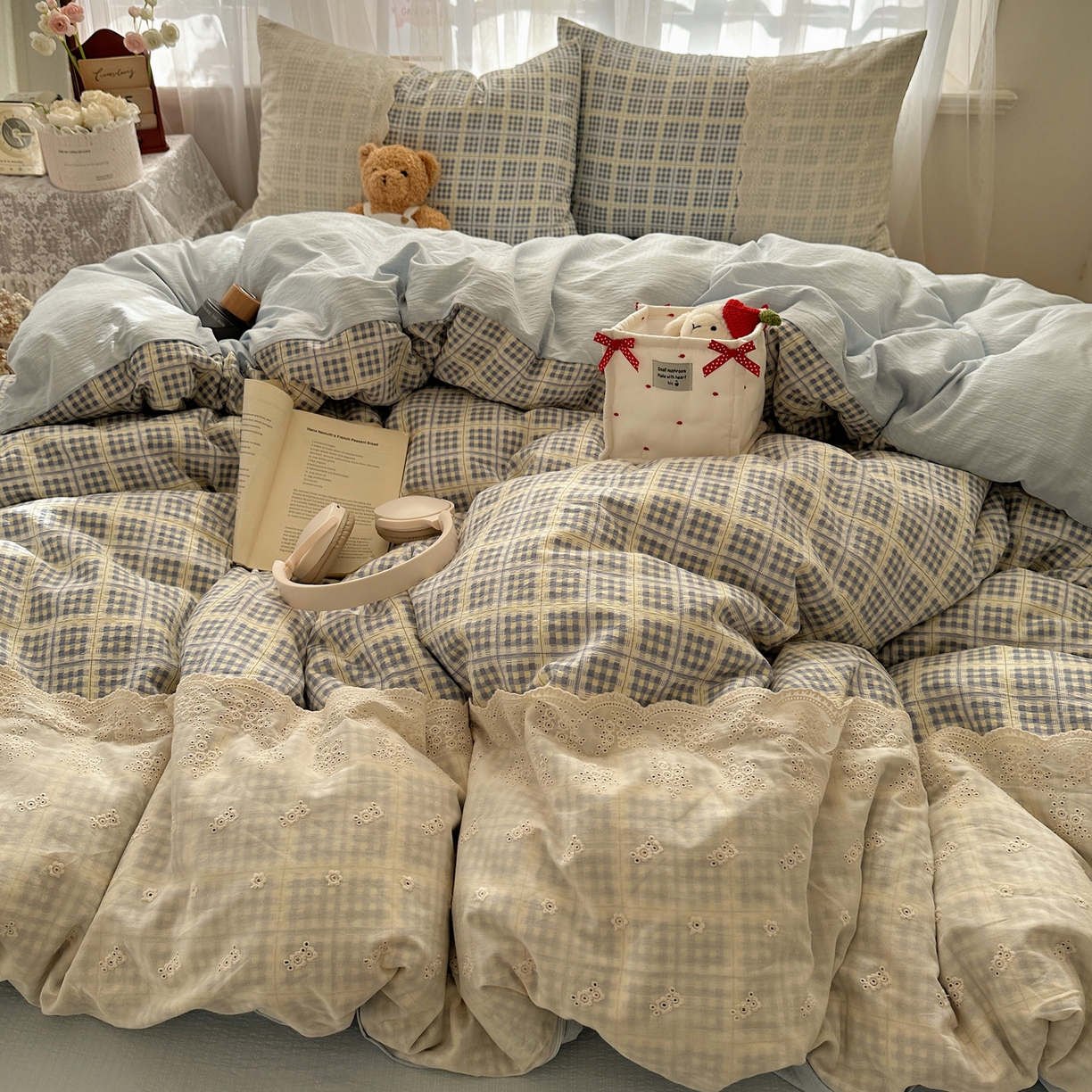 91家纺网 家纺一手货源 找家纺 顾里家纺 2025新款韩系ins复古蕾丝格纹套件四件套 甜昔美梦