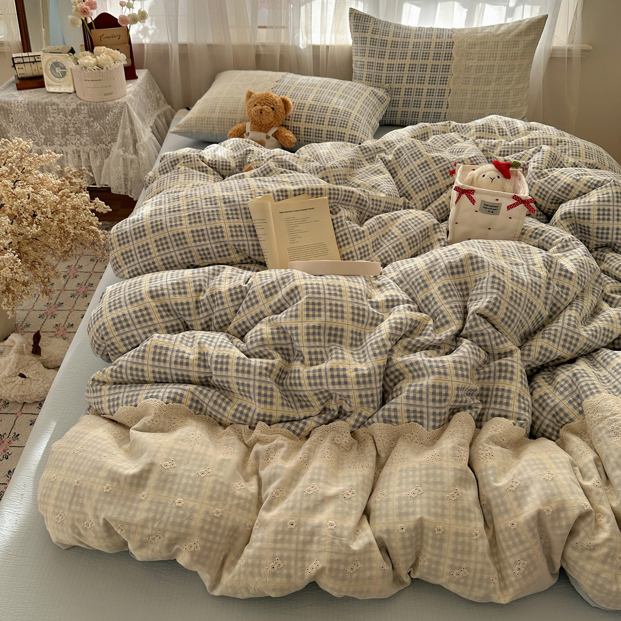 91家纺网 家纺一手货源 找家纺 顾里家纺 2025新款韩系ins复古蕾丝格纹套件四件套 甜昔美梦