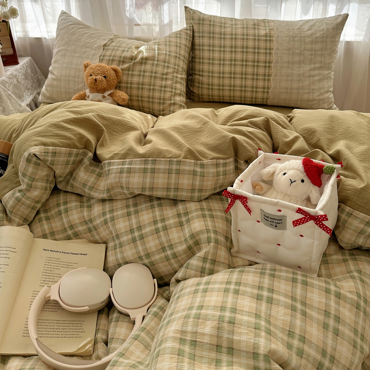 91家纺网 家纺一手货源 找家纺 顾里家纺 2025新款韩系ins复古蕾丝格纹套件四件套 浅草奶盖