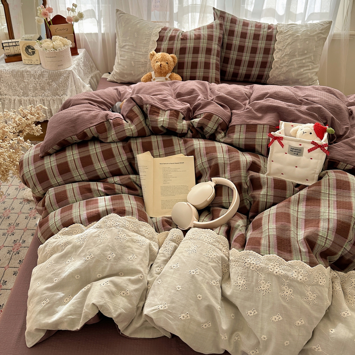 91家纺网 家纺一手货源 找家纺 顾里家纺 2025新款韩系ins复古蕾丝格纹套件四件套 星河漫野