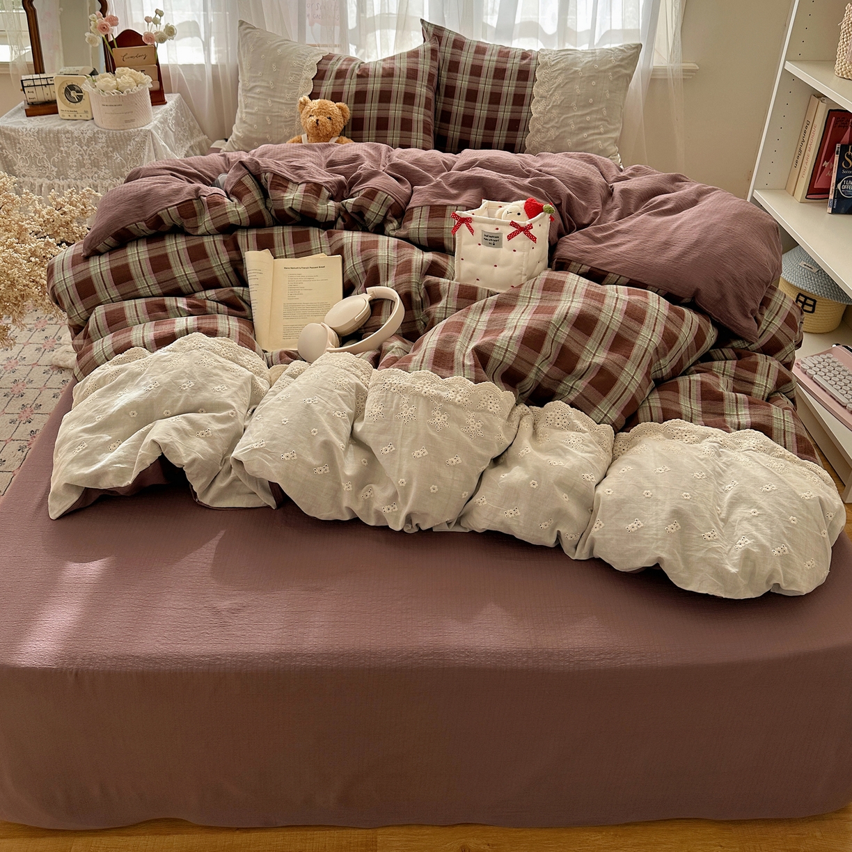 91家纺网 家纺一手货源 找家纺 顾里家纺 2025新款韩系ins复古蕾丝格纹套件四件套 星河漫野