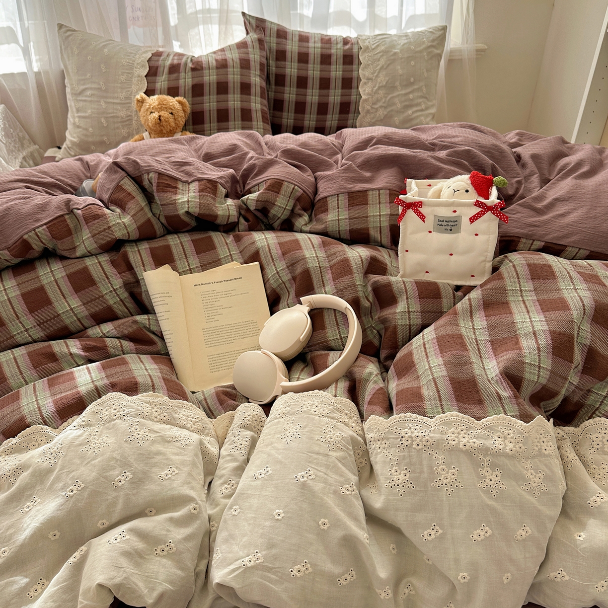 91家纺网 家纺一手货源 找家纺 顾里家纺 2025新款韩系ins复古蕾丝格纹套件四件套 星河漫野