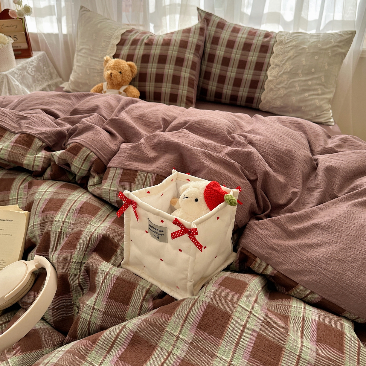 91家纺网 家纺一手货源 找家纺 顾里家纺 2025新款韩系ins复古蕾丝格纹套件四件套 星河漫野