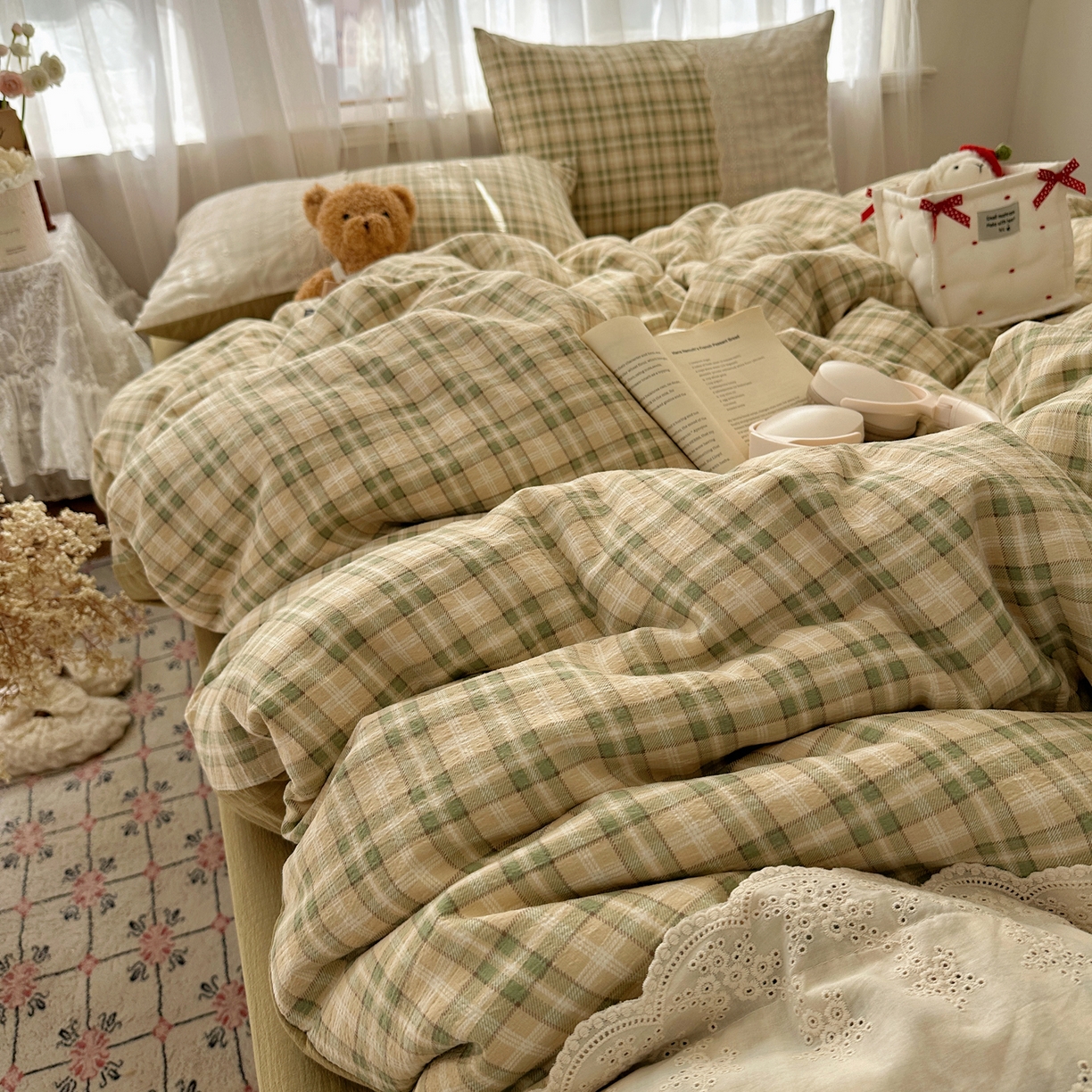 91家纺网 家纺一手货源 找家纺 顾里家纺 2025新款韩系ins复古蕾丝格纹套件四件套 浅草奶盖