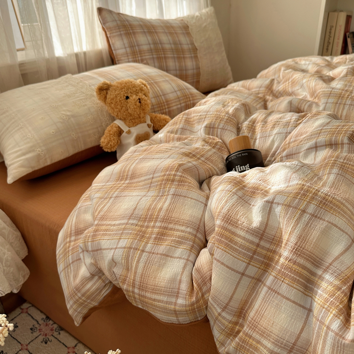 91家纺网 家纺一手货源 找家纺 顾里家纺 2025新款韩系ins复古蕾丝格纹套件四件套 安吉小姐