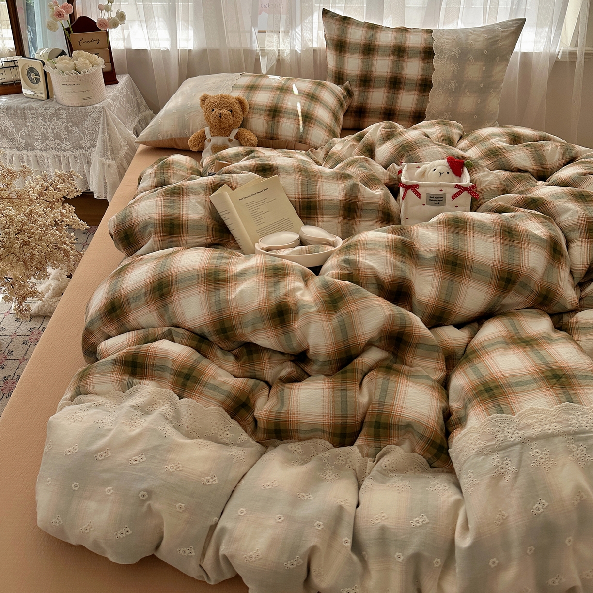 91家纺网 家纺一手货源 找家纺 顾里家纺 2025新款韩系ins复古蕾丝格纹套件四件套 梅果松饼