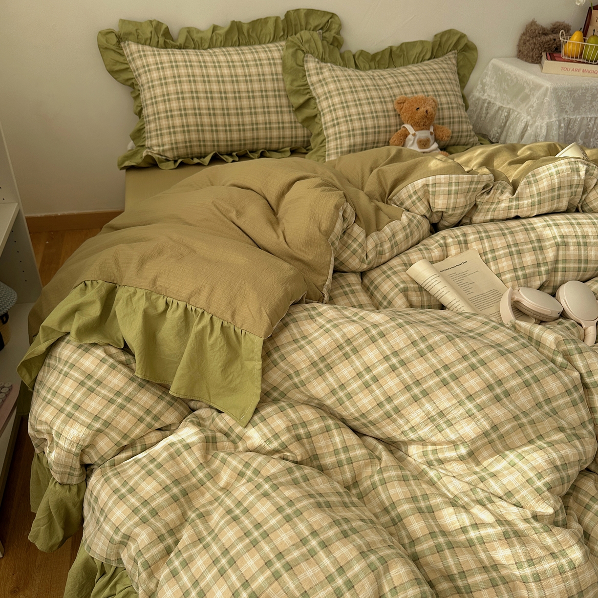 91家纺网 家纺一手货源 找家纺 顾里家纺 2025新款韩系ins复古大花边格纹套件四件套 浅草奶盖