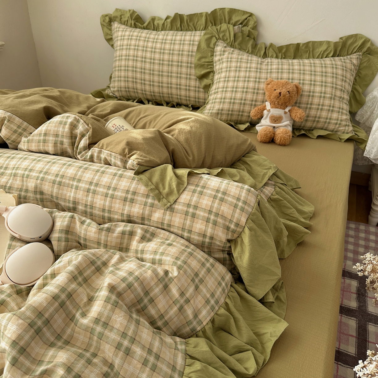 91家纺网 家纺一手货源 找家纺 顾里家纺 2025新款韩系ins复古大花边格纹套件四件套 浅草奶盖