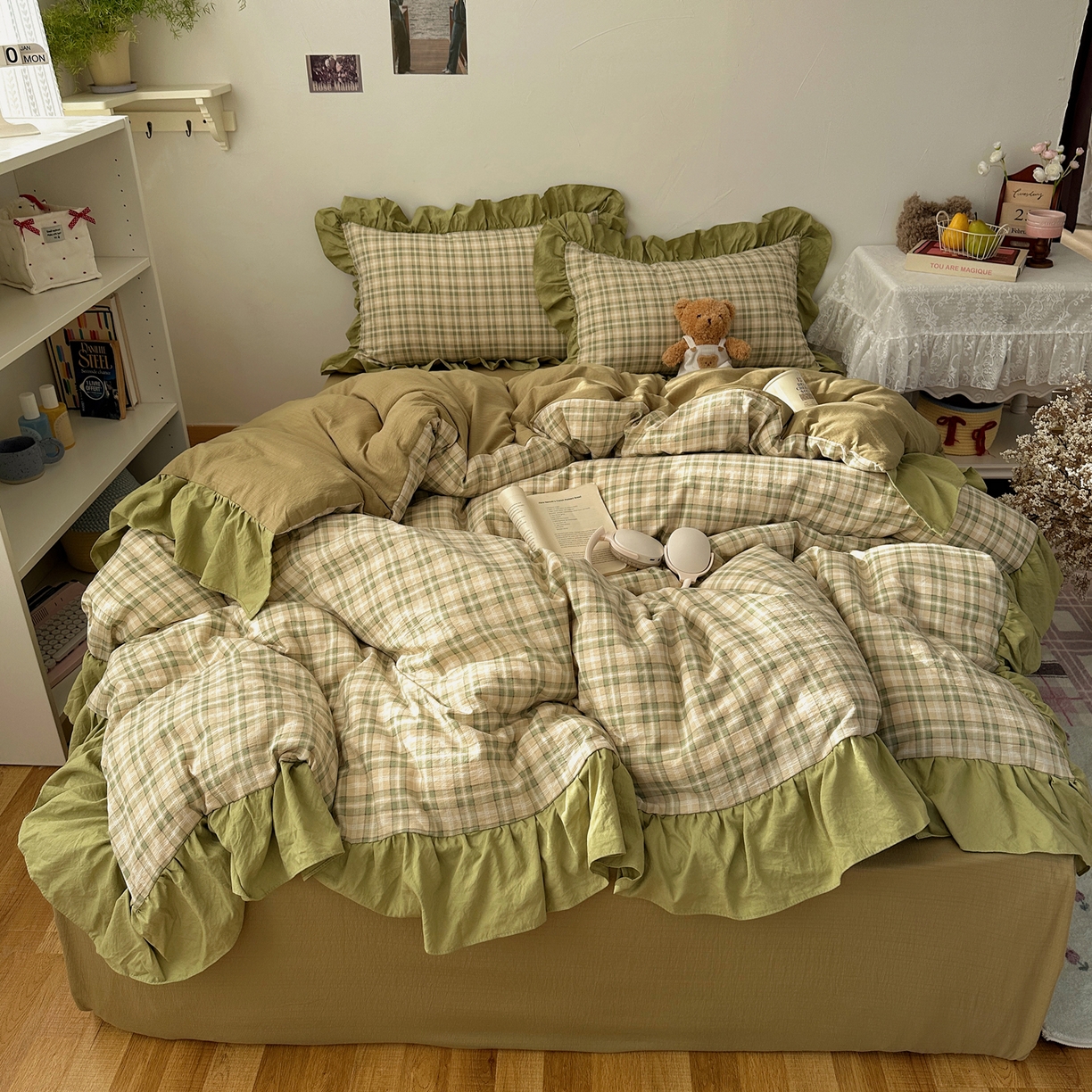 91家纺网 家纺一手货源 找家纺 顾里家纺 2025新款韩系ins复古大花边格纹套件四件套 浅草奶盖