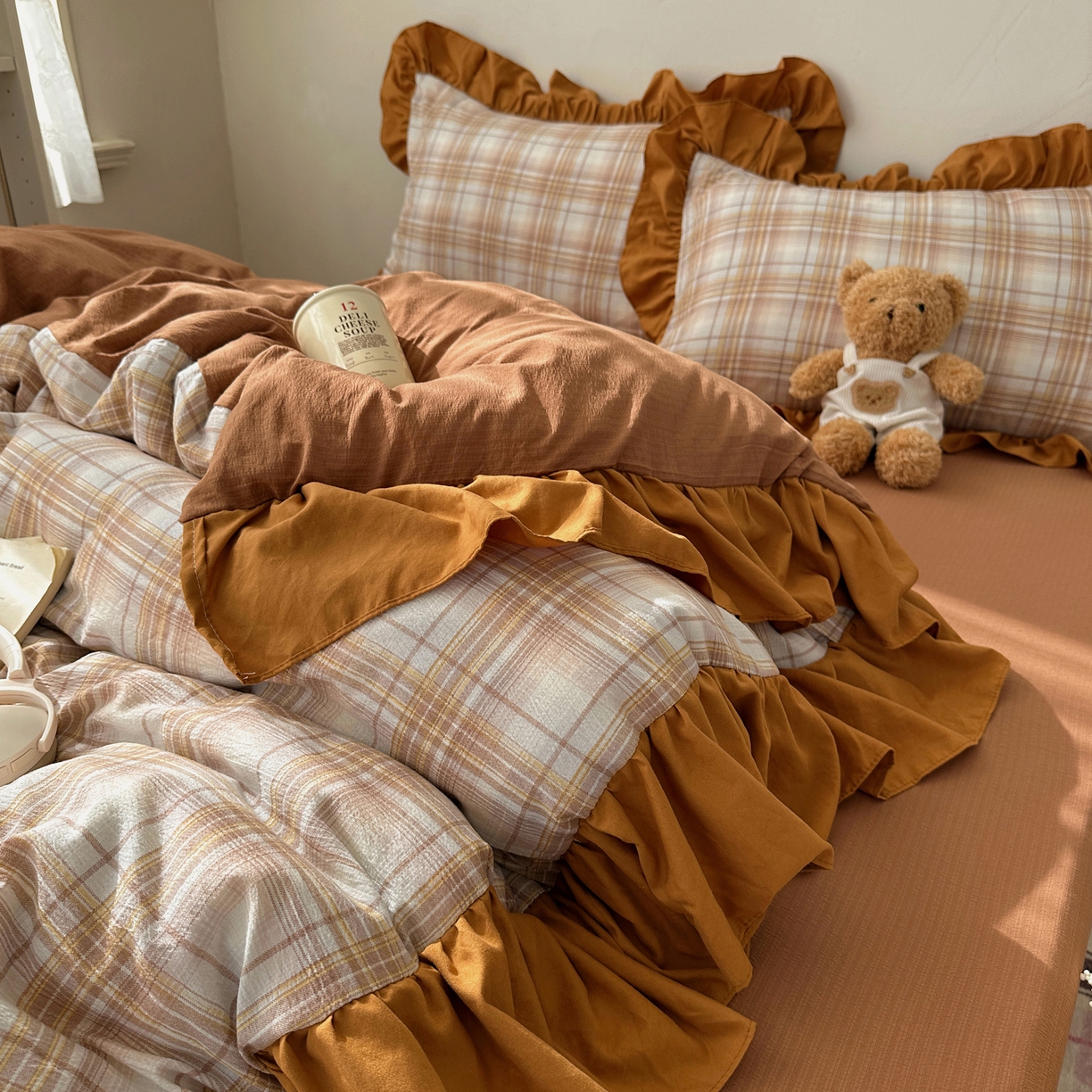 91家纺网 家纺一手货源 找家纺 顾里家纺 2025新款韩系ins复古大花边格纹套件四件套 安吉小姐