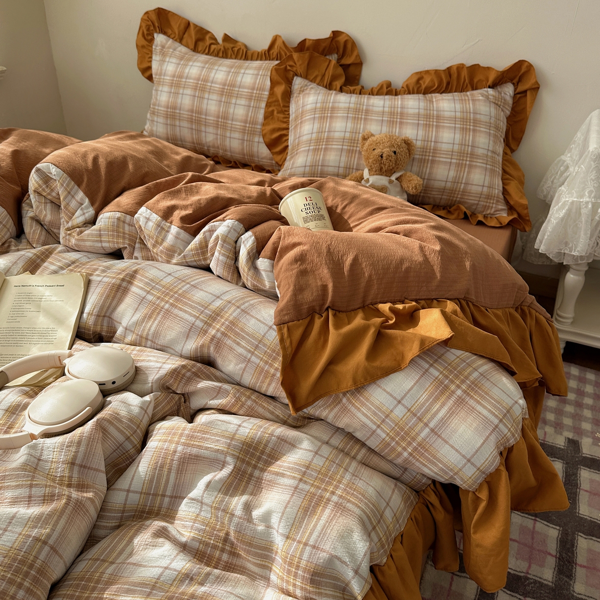 91家纺网 家纺一手货源 找家纺 顾里家纺 2025新款韩系ins复古大花边格纹套件四件套 安吉小姐