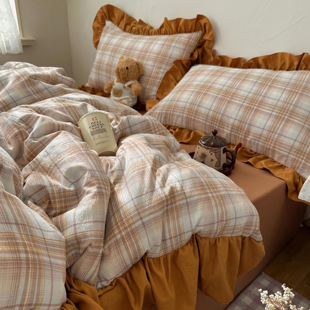 91家纺网 家纺一手货源 找家纺 顾里家纺 2025新款韩系ins复古大花边格纹套件四件套 安吉小姐