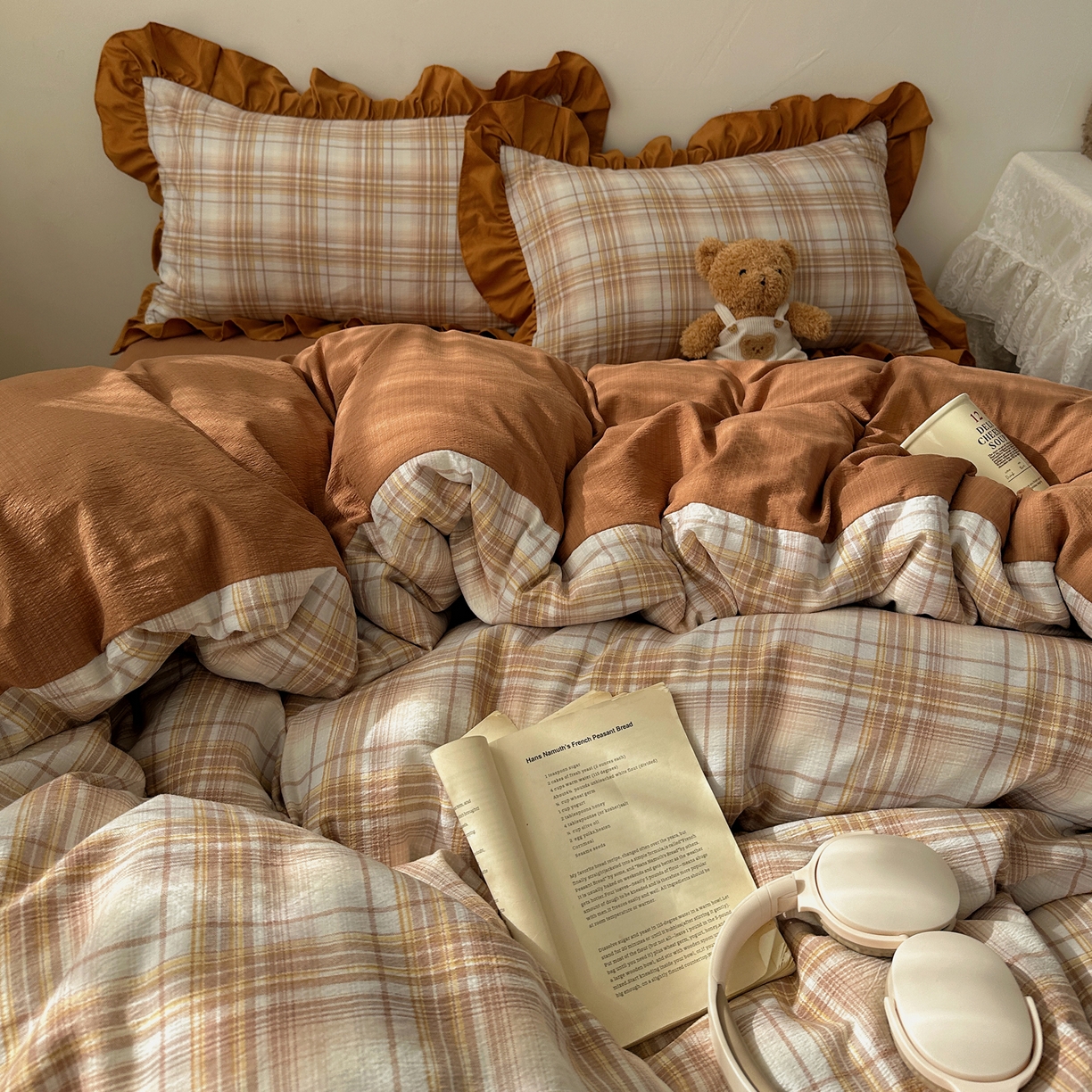 91家纺网 家纺一手货源 找家纺 顾里家纺 2025新款韩系ins复古大花边格纹套件四件套 安吉小姐