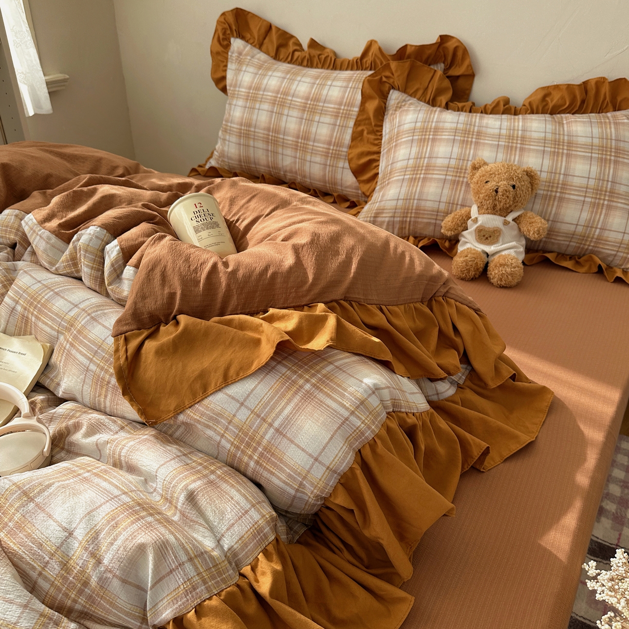 91家纺网 家纺一手货源 找家纺 顾里家纺 2025新款韩系ins复古大花边格纹套件四件套 安吉小姐