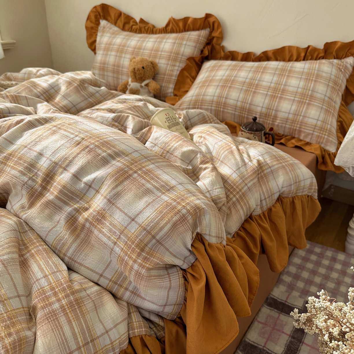 91家纺网 家纺一手货源 找家纺 顾里家纺 2025新款韩系ins复古大花边格纹套件四件套 安吉小姐