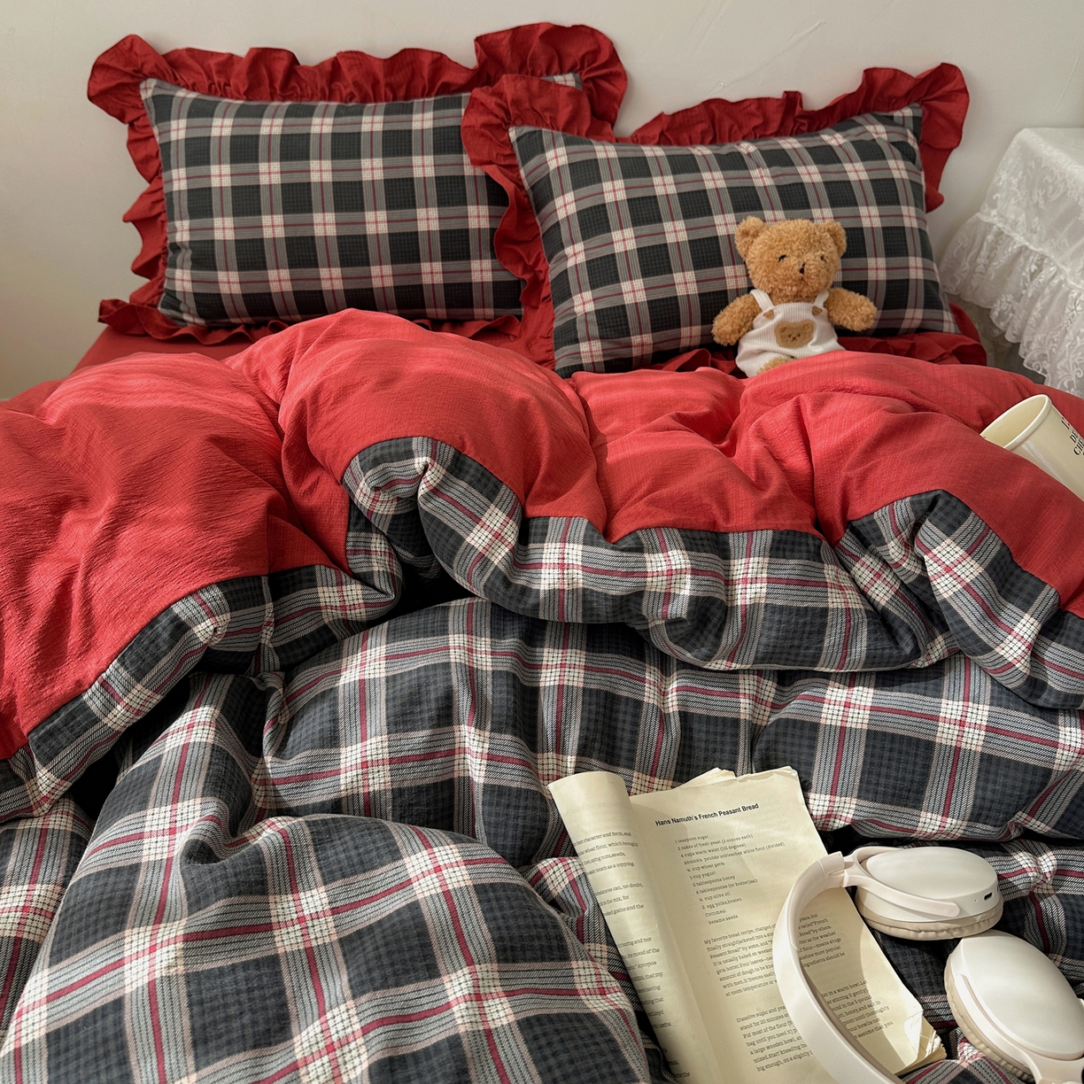 91家纺网 家纺一手货源 找家纺 顾里家纺 2025新款韩系ins复古大花边格纹套件四件套 爱莉诗