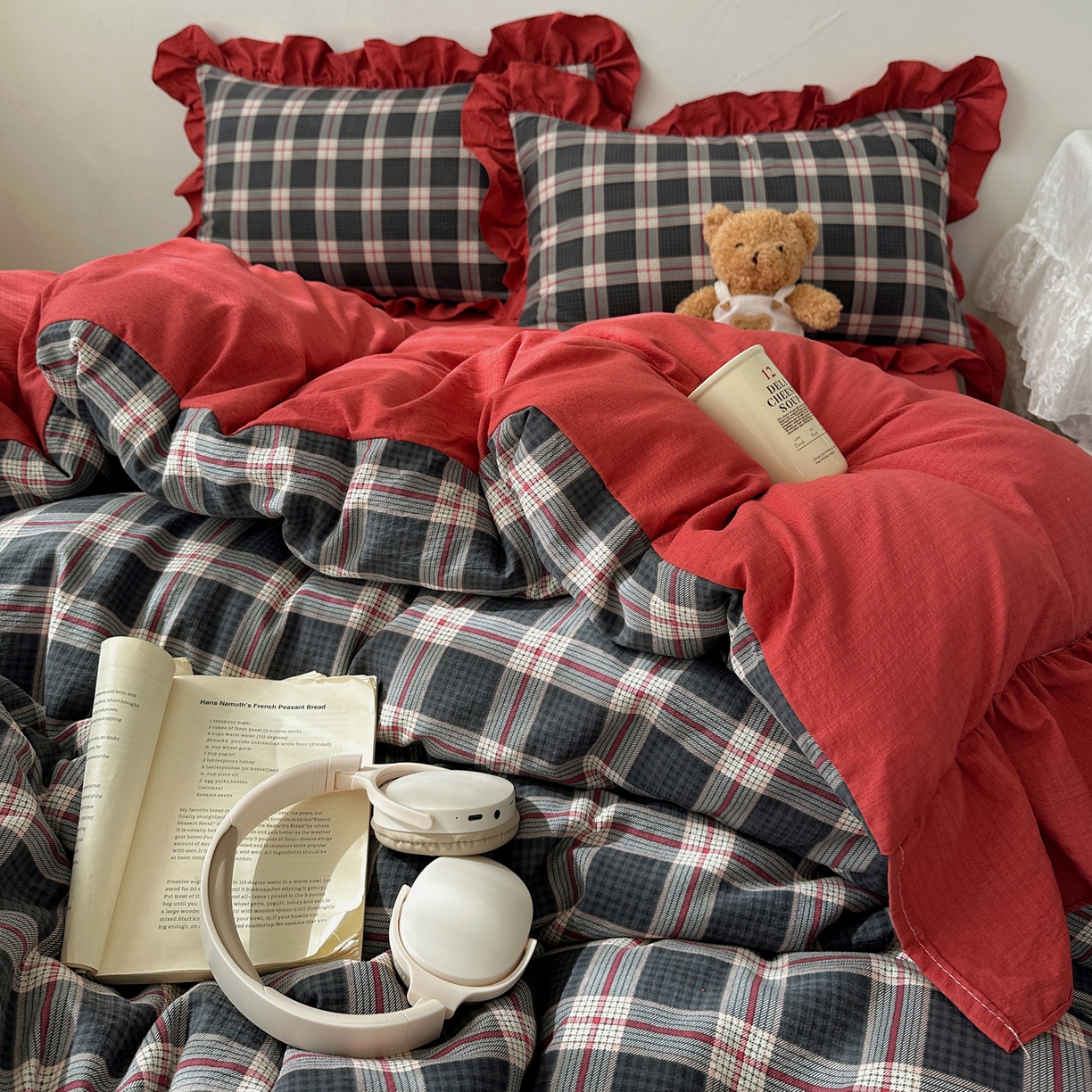 91家纺网 家纺一手货源 找家纺 顾里家纺 2025新款韩系ins复古大花边格纹套件四件套 爱莉诗