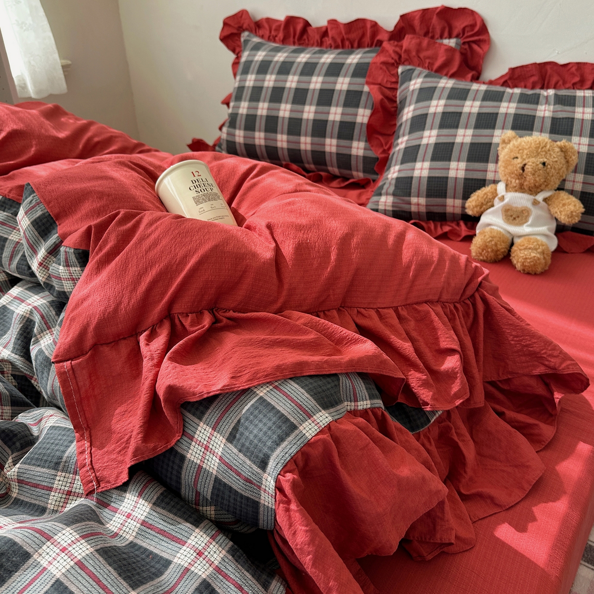 91家纺网 家纺一手货源 找家纺 顾里家纺 2025新款韩系ins复古大花边格纹套件四件套 爱莉诗