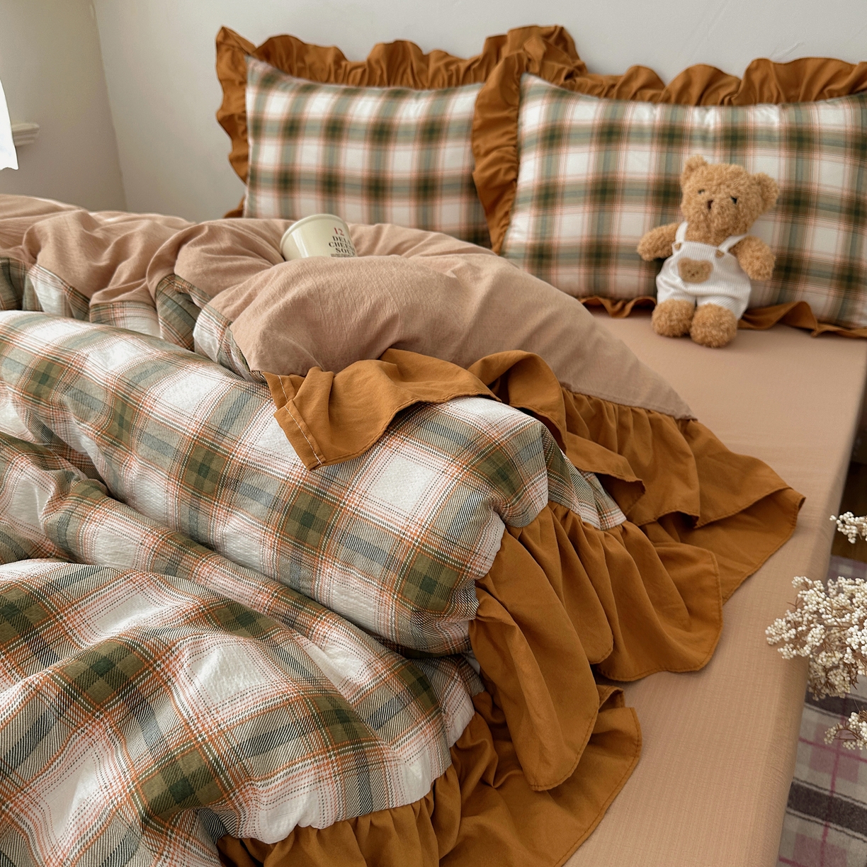 91家纺网 家纺一手货源 找家纺 顾里家纺 2025新款韩系ins复古大花边格纹套件四件套 梅果松饼