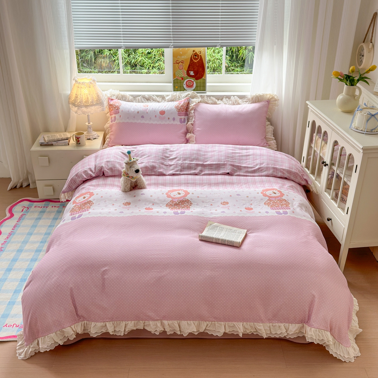 91家纺网 家纺一手货源 找家纺 淑女公社家纺 2025新款全棉双层纱四季款洛丽塔风格四件套 狮子小姐粉