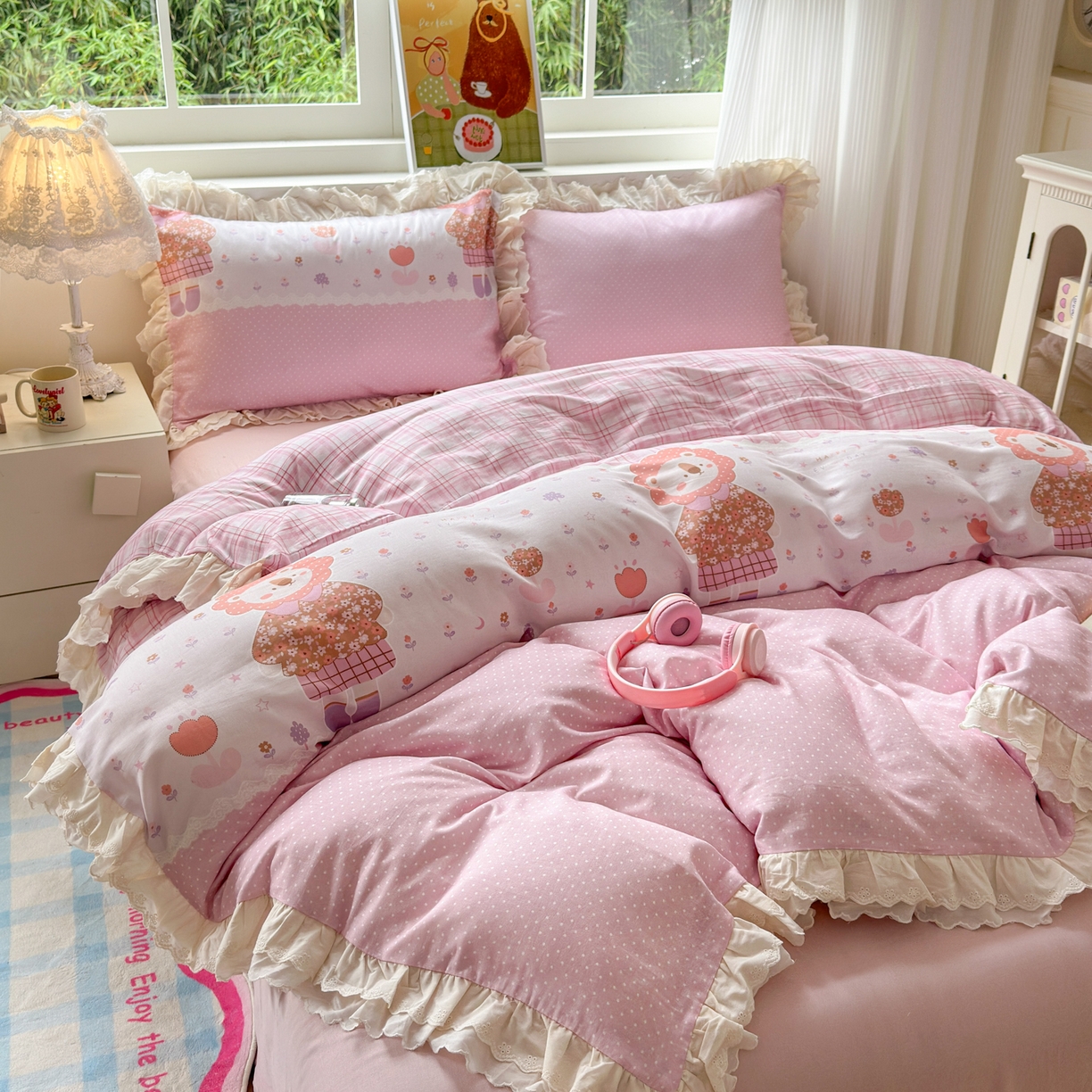 91家纺网 家纺一手货源 找家纺 淑女公社家纺 2025新款全棉双层纱四季款洛丽塔风格四件套 狮子小姐粉