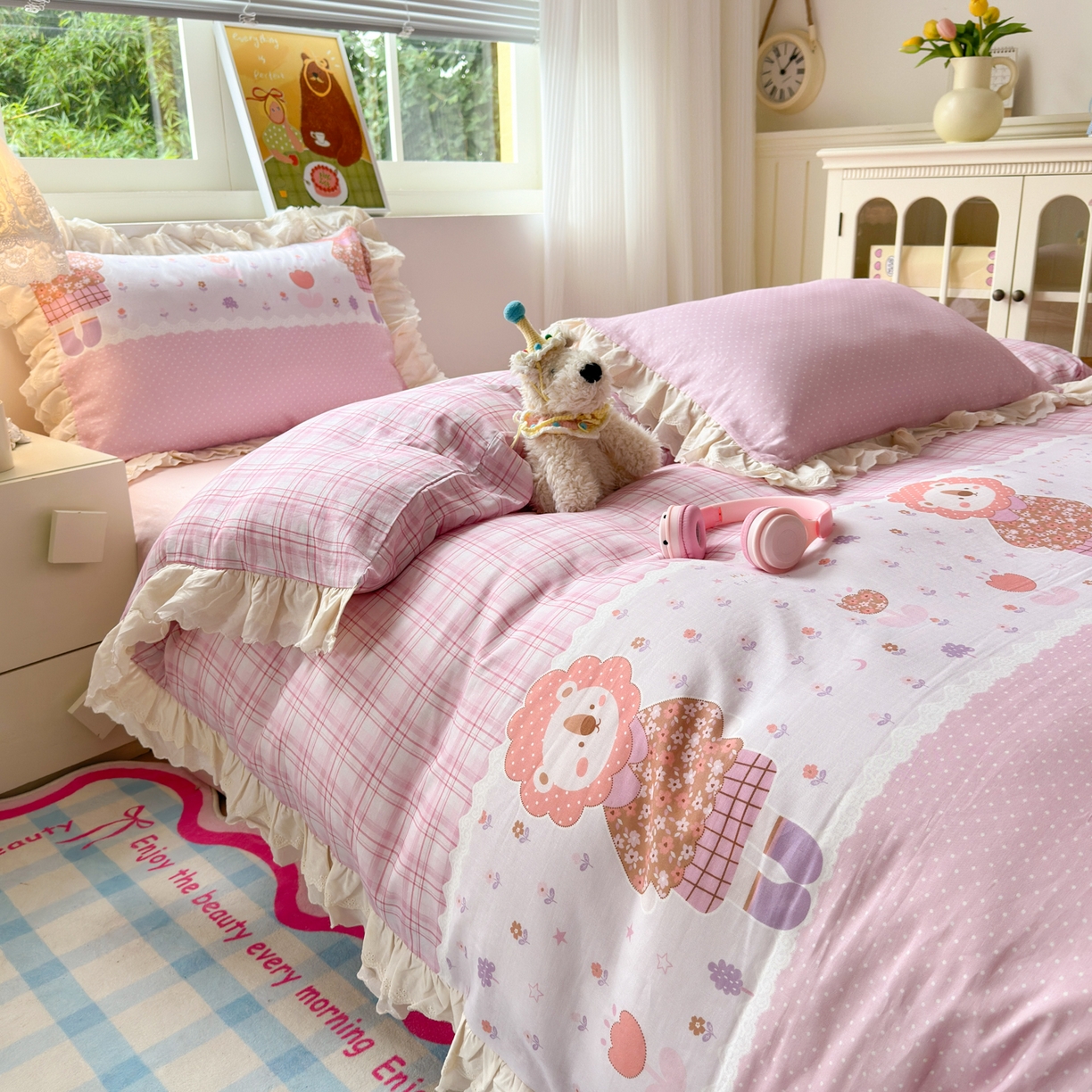 91家纺网 家纺一手货源 找家纺 淑女公社家纺 2025新款全棉双层纱四季款洛丽塔风格四件套 狮子小姐粉