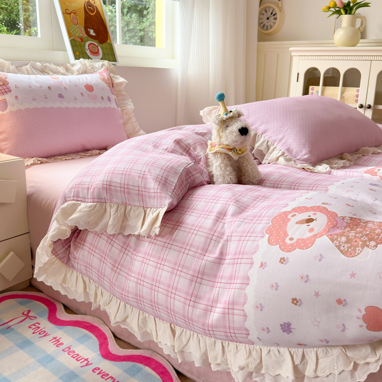 91家纺网 家纺一手货源 找家纺 淑女公社家纺 2025新款全棉双层纱四季款洛丽塔风格四件套 狮子小姐粉