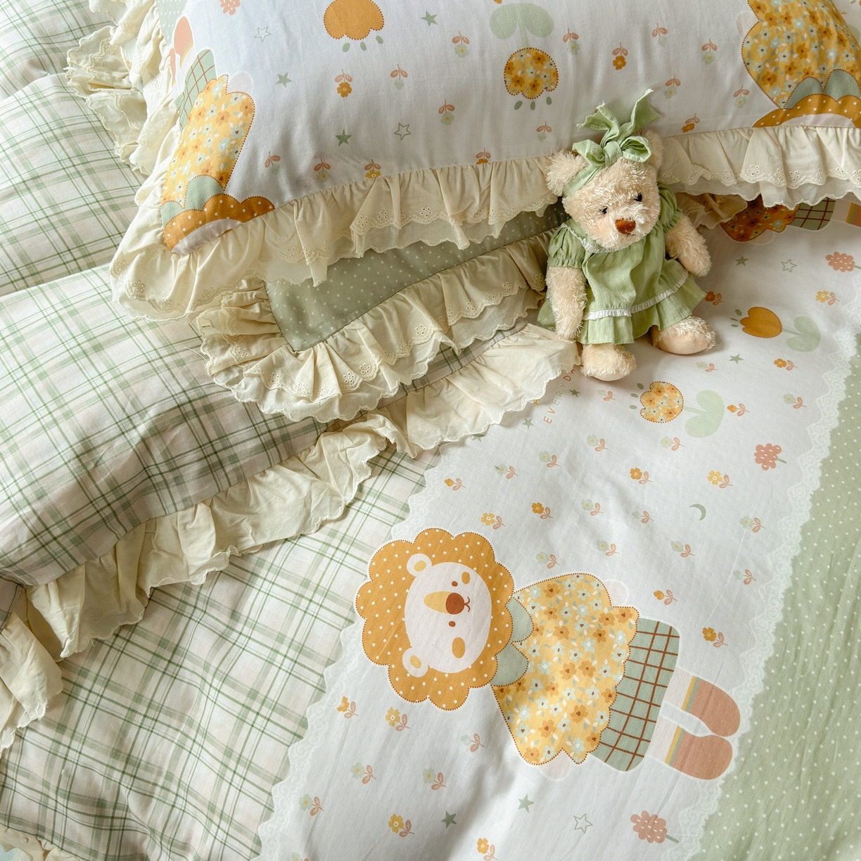 91家纺网 家纺一手货源 找家纺 淑女公社家纺 2025新款全棉双层纱四季款洛丽塔风格四件套 狮子小姐绿