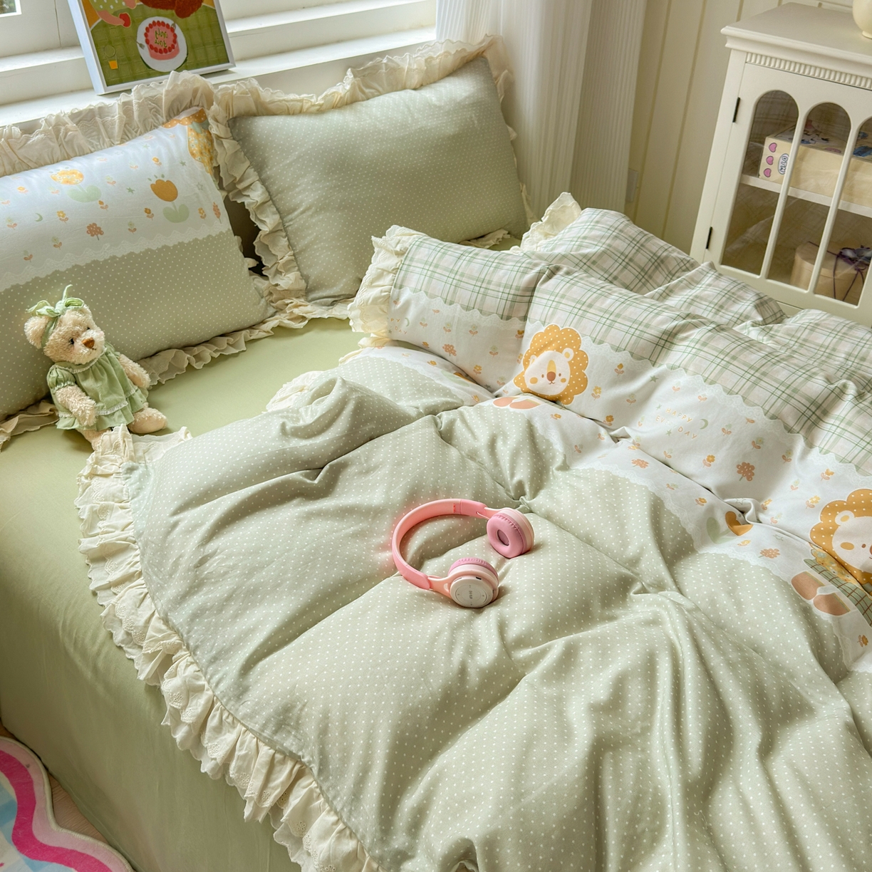 91家纺网 家纺一手货源 找家纺 淑女公社家纺 2025新款全棉双层纱四季款洛丽塔风格四件套 狮子小姐绿