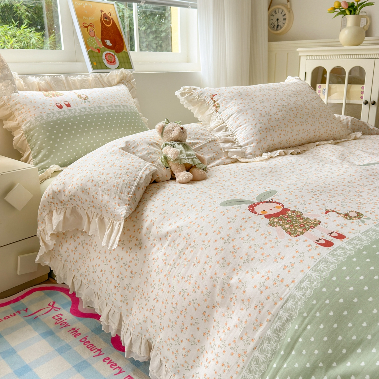 91家纺网 家纺一手货源 找家纺 淑女公社家纺 2025新款全棉双层纱四季款洛丽塔风格四件套 兔小姐和小鸭绿