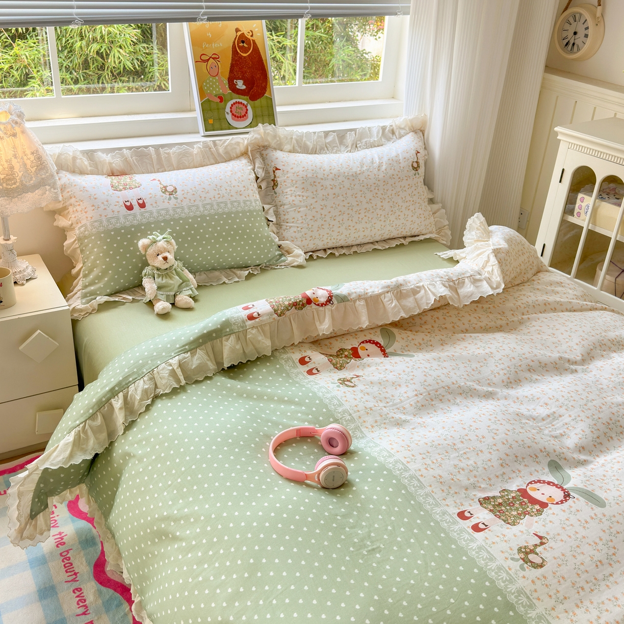 91家纺网 家纺一手货源 找家纺 淑女公社家纺 2025新款全棉双层纱四季款洛丽塔风格四件套 兔小姐和小鸭绿